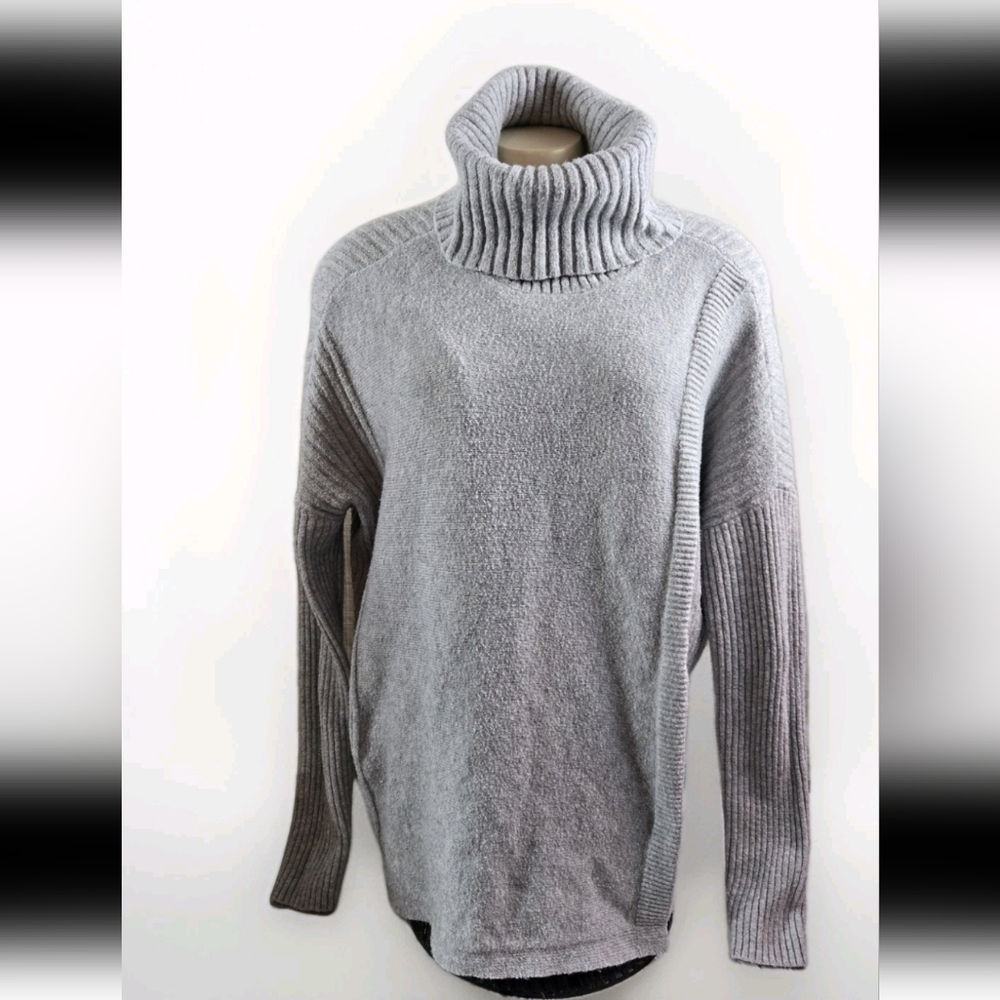 Simply Vera Vera Wang Soft Cozy Gray Turtleneck Cross Wrap Sweater Womens Size M